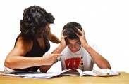 «Γονείς μη λιθοβολείτε τα παιδιά σας!»  Μια εκπαιδευτικός που αξίζει να ακουστεί